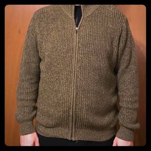 Super handsome/hardly worn LL bean sweater sz xl